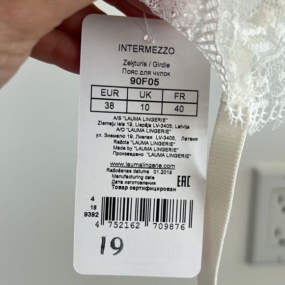 Lauma lingerie suspender belt white size 10 NWT - Picture 7 of 8